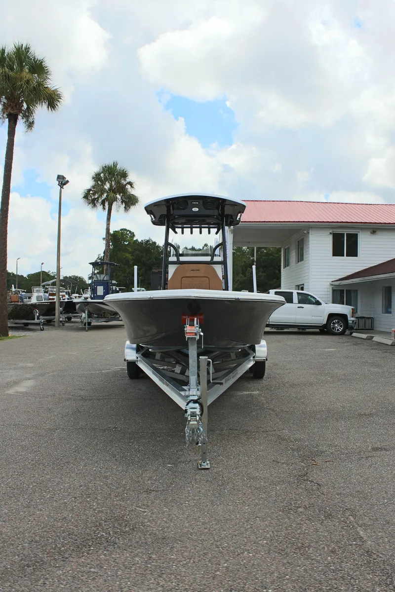 Slide: The Image of Sea Pro 250 Bay 2025 - 2