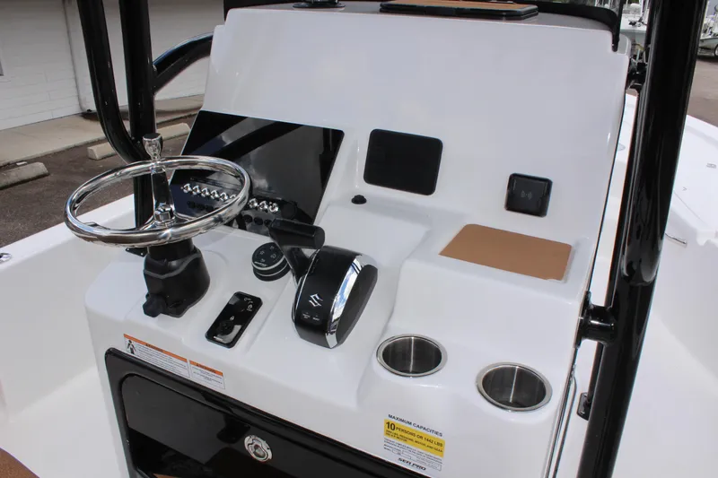 Slide: The Image of Sea Pro 250 Bay 2025 - 28