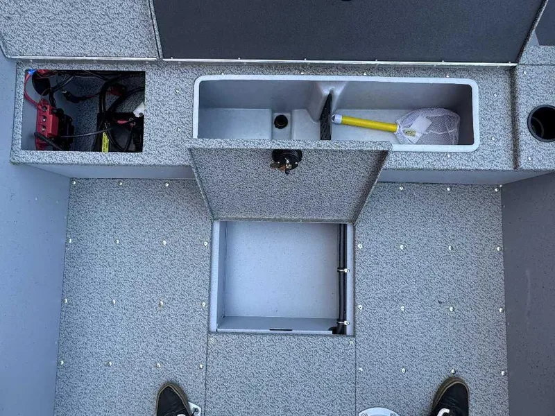 Slide: The Image of Lund 1875 Alaskan Sport 2025 - 8