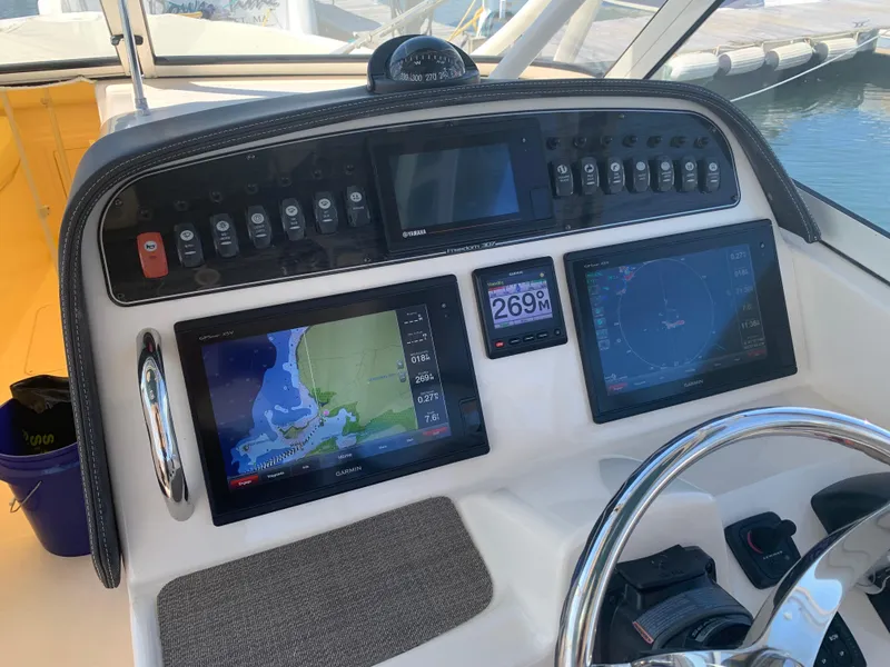 Slide: The Image of 28-Helm electronics - 27