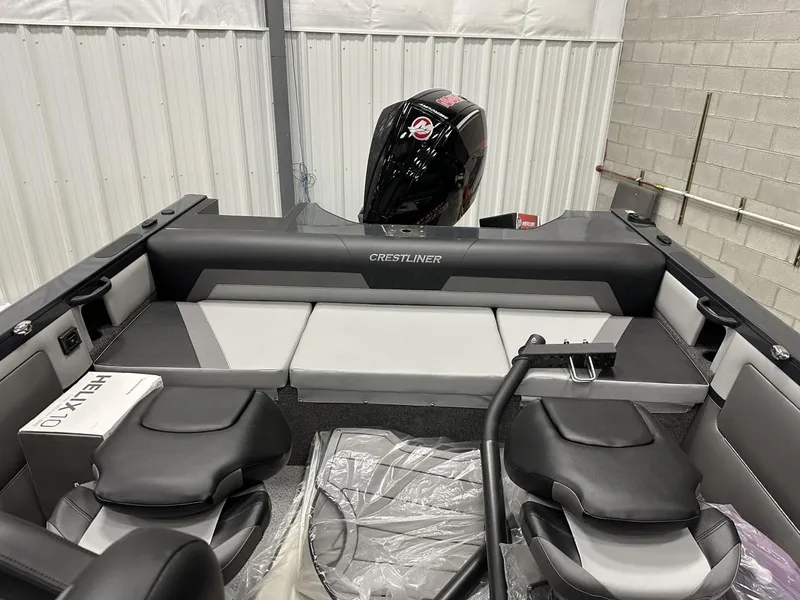 Slide: The Image of Crestliner CSF205 2025 - 6