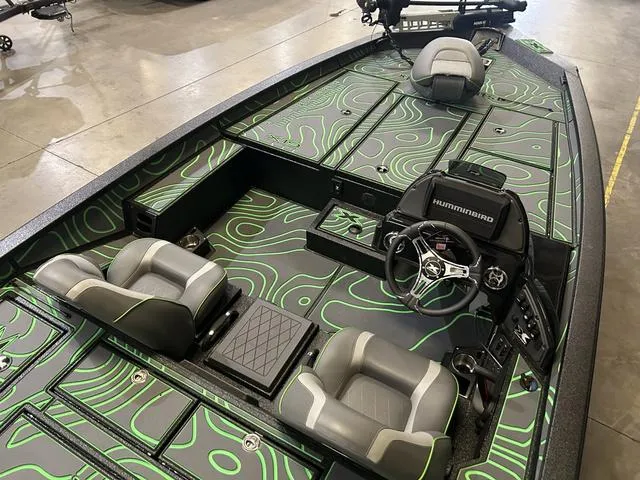 Slide: The Image of Xpress X19 Pro Bass W/Yamaha 200 "SHO" 2025 - 12