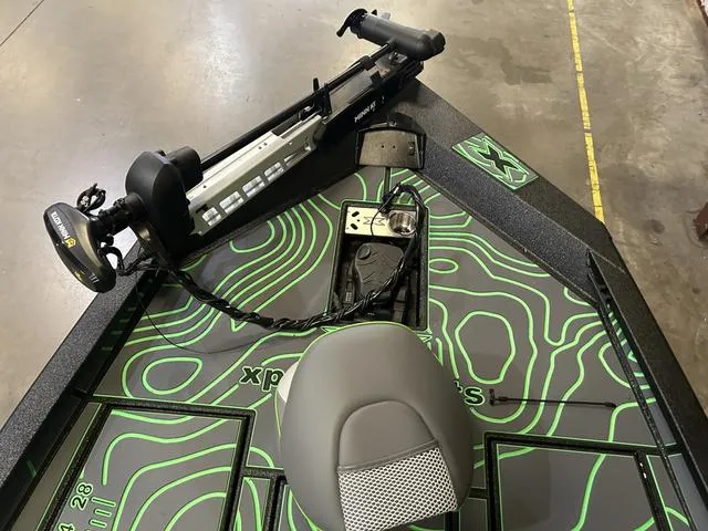 Slide: The Image of Xpress X19 Pro Bass W/Yamaha 200 "SHO" 2025 - 7