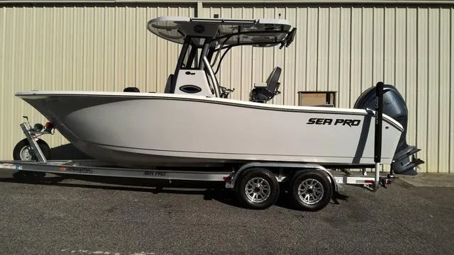 The Image of Sea Pro 242 Center Console 2025 - 1