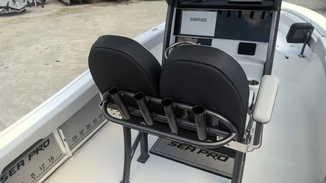 Slide: The Image of Sea Pro 242 Center Console 2025 - 11