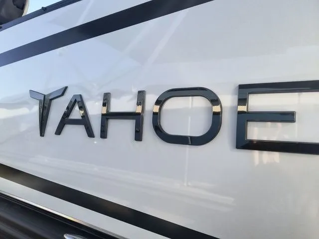 Slide: The Image of Tahoe Grand Tahoe LTD Versatile Rear Bench Windshield 25 2025 - 24