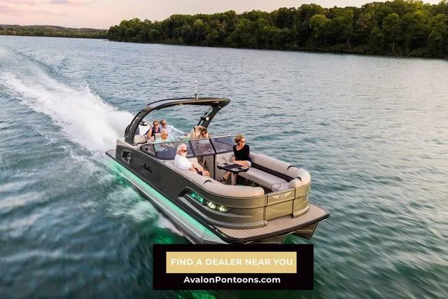 Slide: The Image of Tahoe Grand Tahoe LTD Versatile Rear Bench Windshield 25 2025 - 30