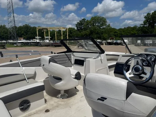 Slide: The Image of Starcraft SVX 210 OB 2024 - 6