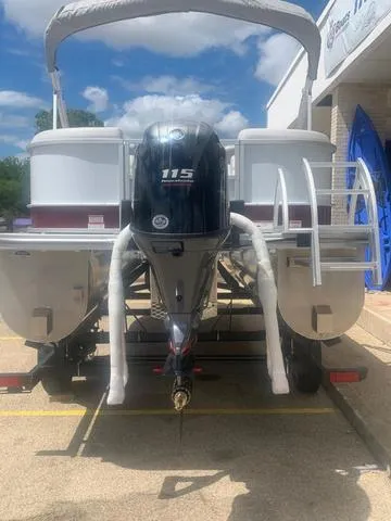 Slide: The Image of SunCatcher Select 22RC 2023 - 4