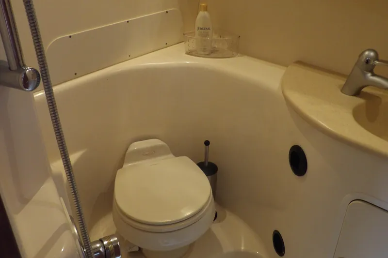 Slide: The Image of Sea Ray 360 Sundancer 2005 - 63