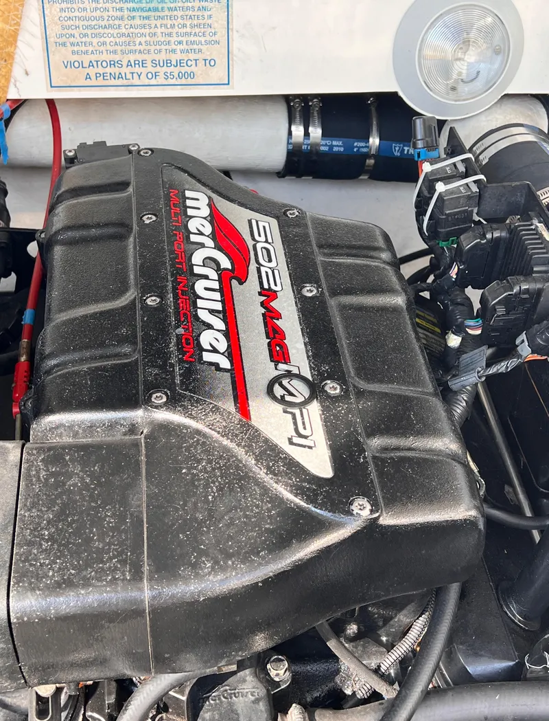 Slide: The Image of MerCruiser 502 MPI engine in 2000 Wellcraft 45 Excalibur boat. - 42