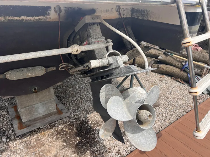 Slide: The Image of Wellcraft 45 Excalibur 2000 - 56