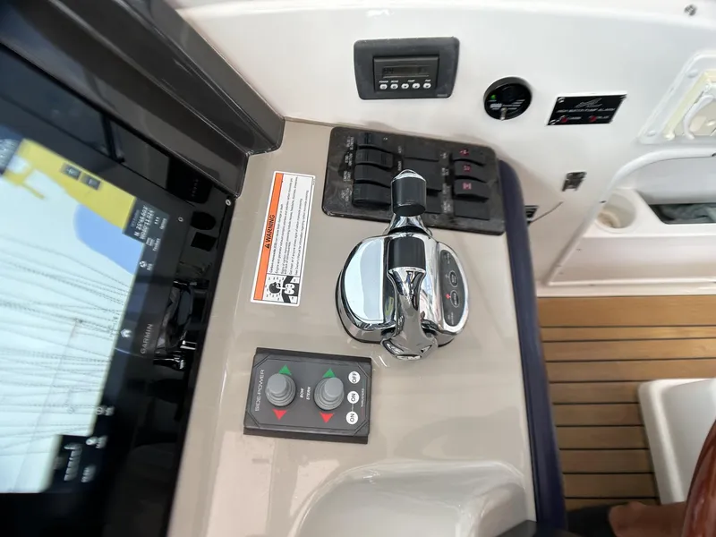 Slide: The Image of Sea Ray 480 Sundancer 2008 - 39
