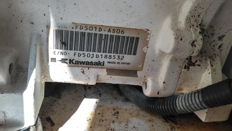 Slide: The Image of Kawasaki engine label on 2008 Sea Ray 260 Sundancer, model FD501D-AS06. - 30
