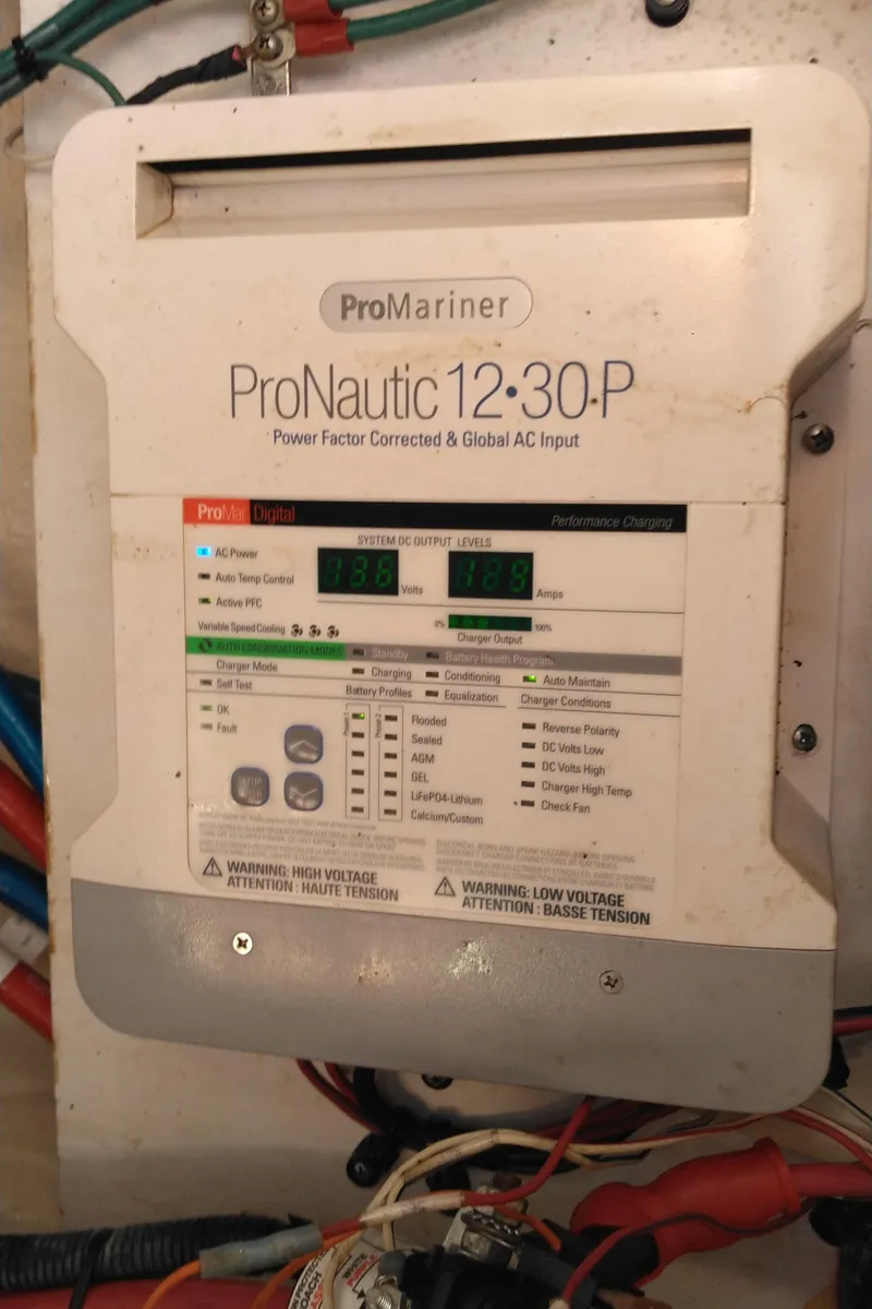 Slide: The Image of ProMariner ProNautic 12-30-P charger in 2008 Sea Ray 260 Sundancer boat. - 37