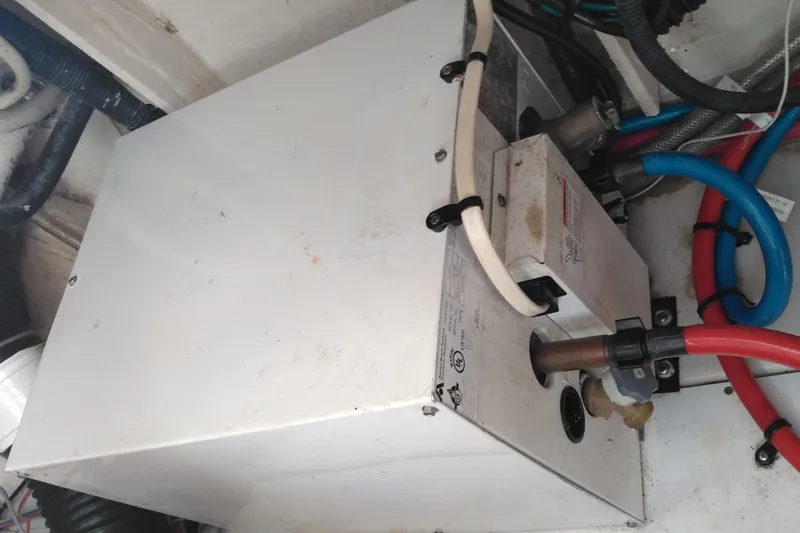 Slide: The Image of Water heater system in 2008 Sea Ray 260 Sundancer boat. - 38