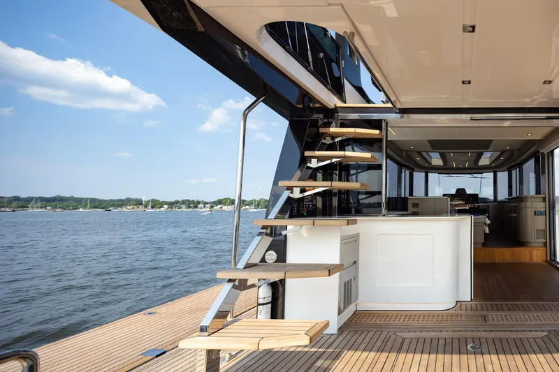 Slide: The Image of Aft Deck - 25