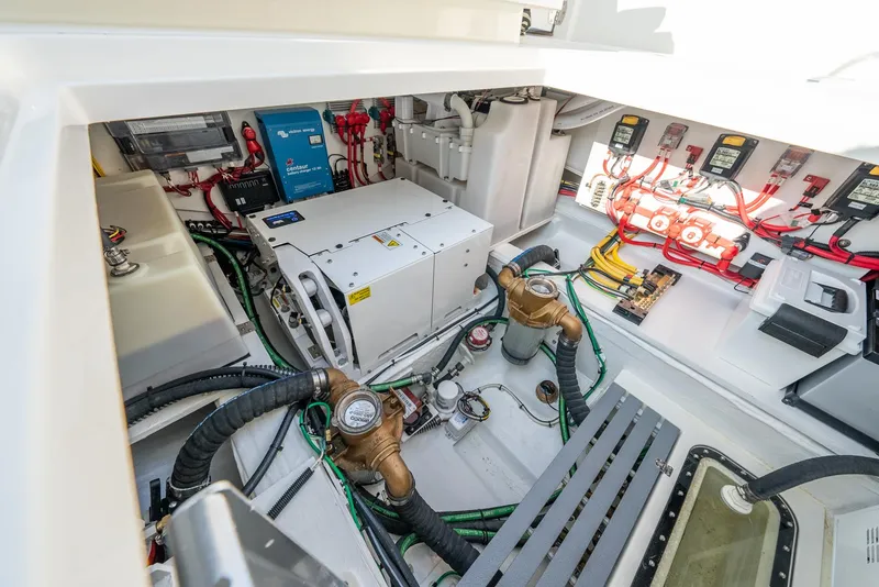 Slide: The Image of Seakeeper - 36