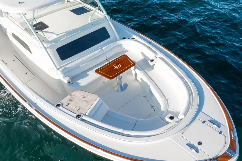 Slide: The Image of Bow Seating - 8