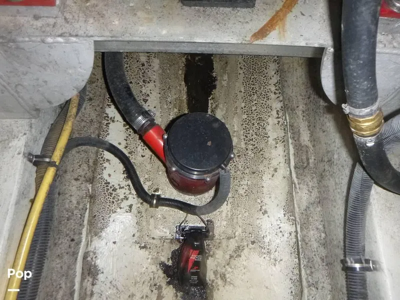 Slide: The Image of 2011 Cobalt 303 Day Cruiser for sale in Gilford, NH - 28