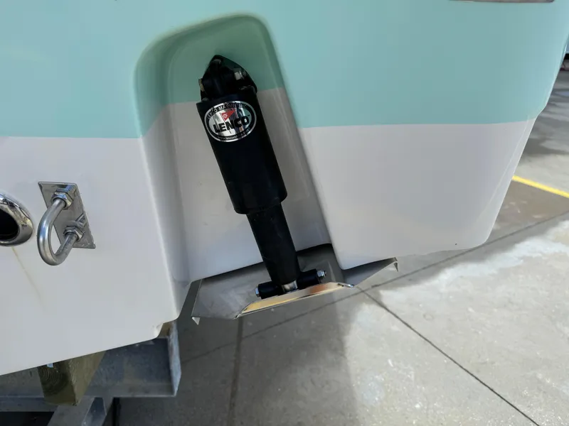 Slide: The Image of Robalo R242 Explorer 2022 - 11