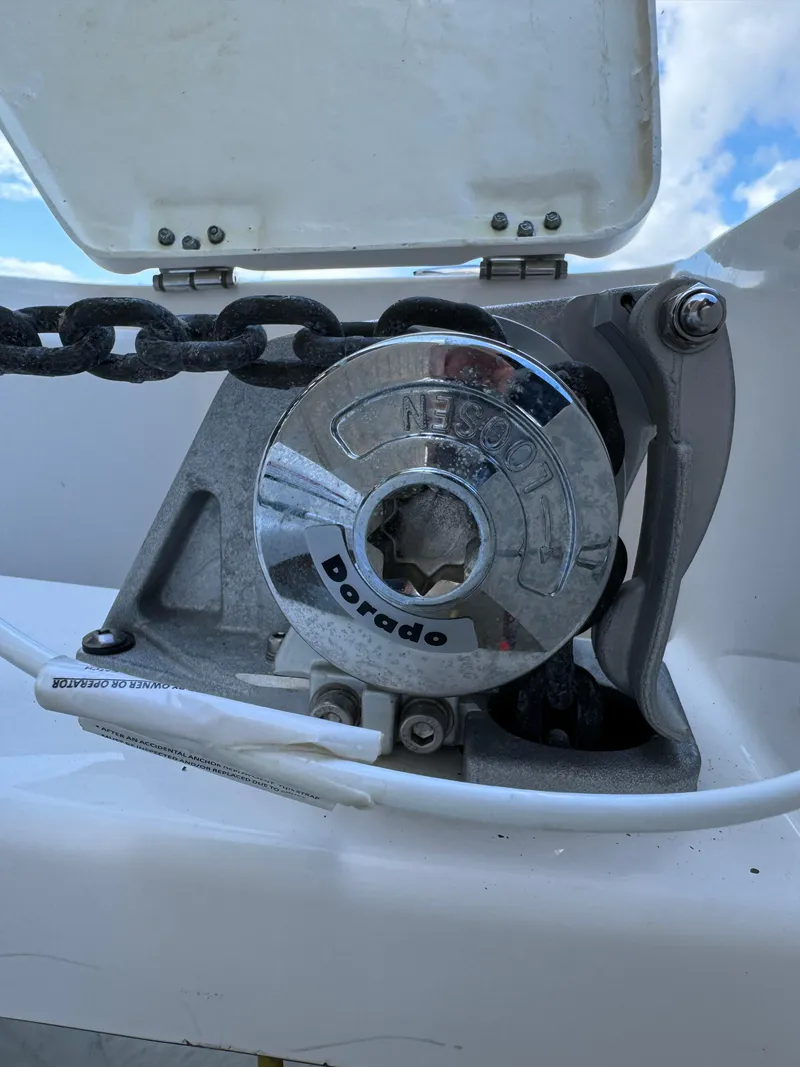 Slide: The Image of Robalo R242 Explorer 2022 - 49