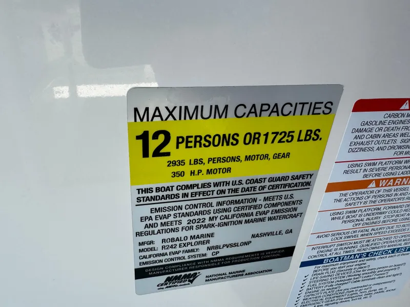 Slide: The Image of Robalo R242 Explorer 2022 - 51