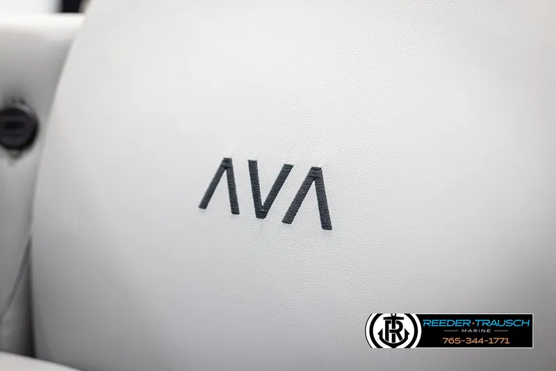 Slide: The Image of Avalon VLS QL 2025 seat with AVA logo, Reeder-Trausch Marine branding. - 35