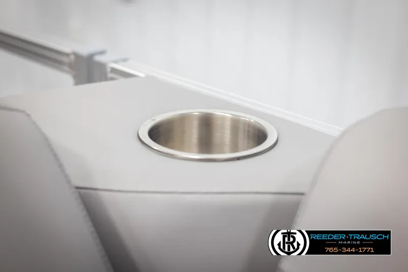 Slide: The Image of Avalon VLS QL 2025 boat cup holder with sleek design and Reeder-Trausch Marine logo. - 36
