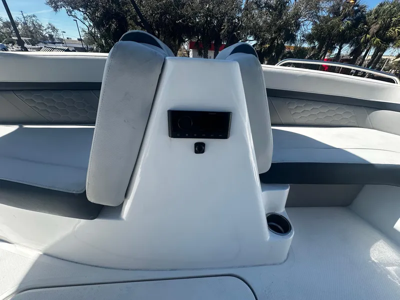 Slide: The Image of 2022 Hurricane SS 192RL boat interior with seating and cup holder. - 6