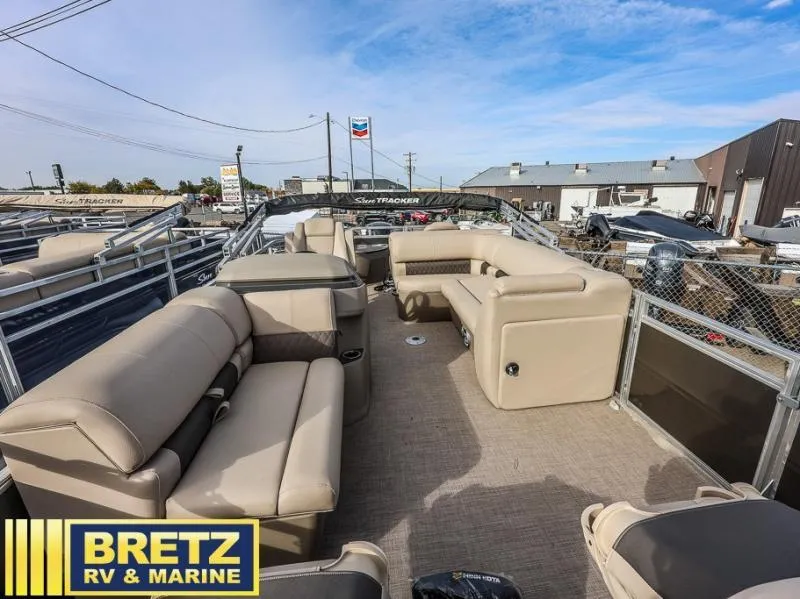 Slide: The Image of Fishin' Barge 20 DLX 2025 - 11