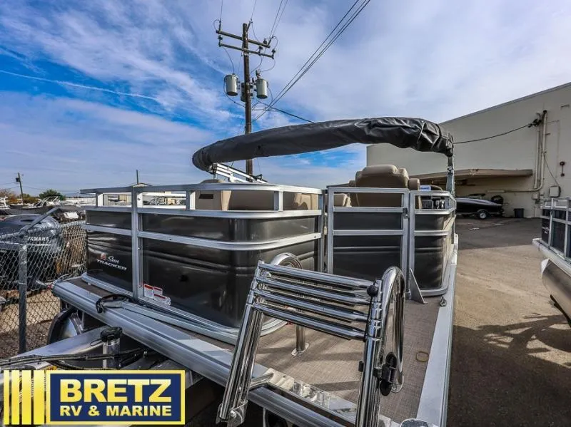 Slide: The Image of Fishin' Barge 20 DLX 2025 - 5