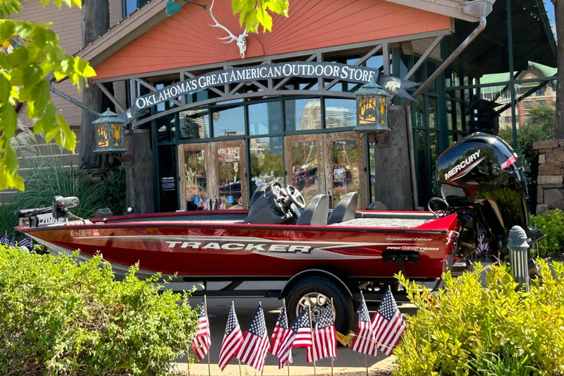 Slide: The Image of Tracker Pro Team 195XTE 2020 - 4