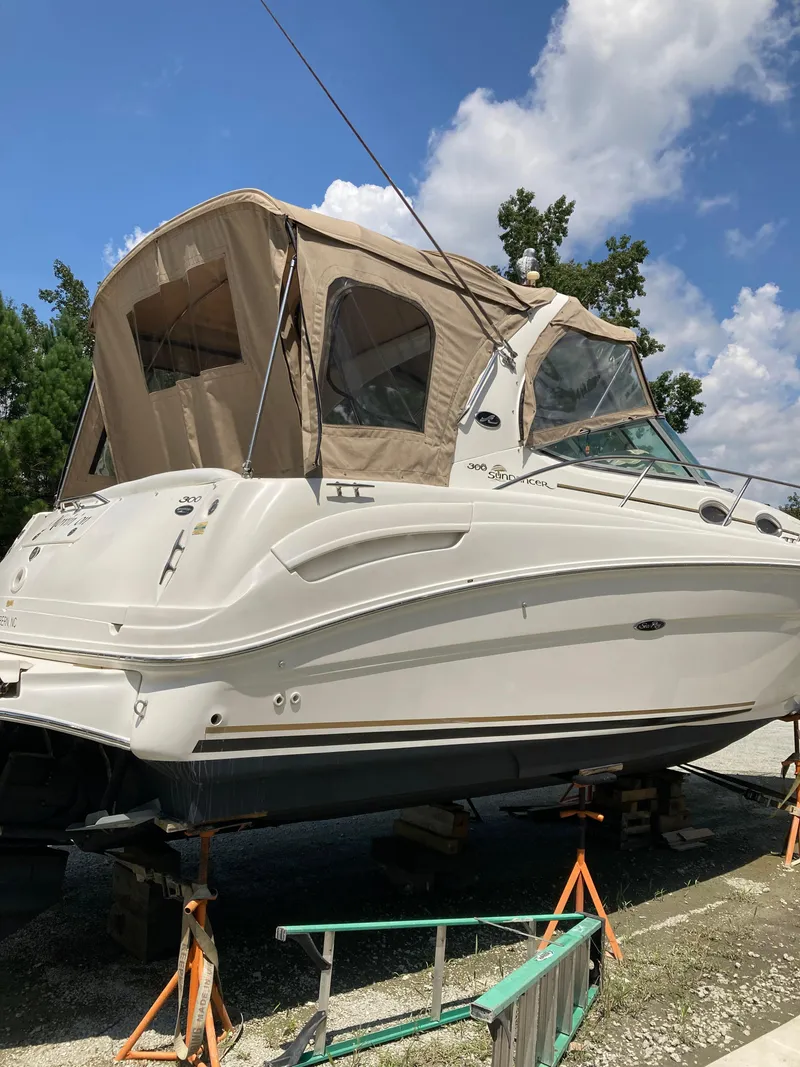 The Image of Sea Ray Sundancer 2004 - 0