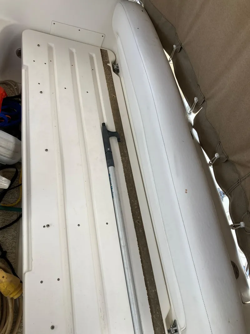 Slide: The Image of Sea Ray Sundancer 2004 - 12