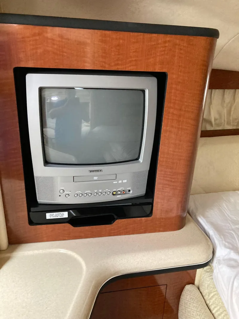 Slide: The Image of Sea Ray Sundancer 2004 - 19