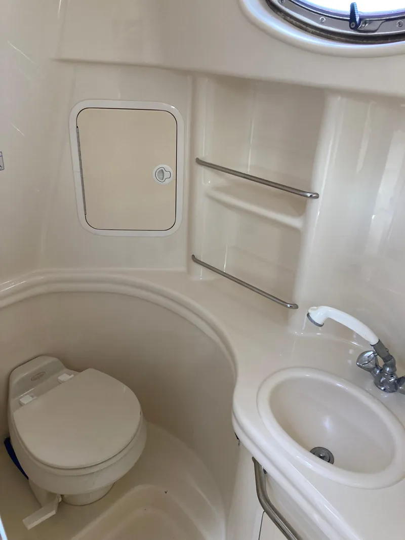 Slide: The Image of Sea Ray Sundancer 2004 - 28