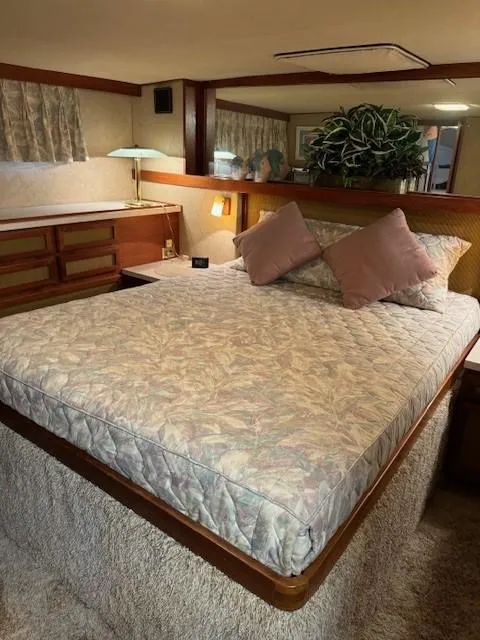 Slide: The Image of Trojan 44 Motoryacht 1982 - 17