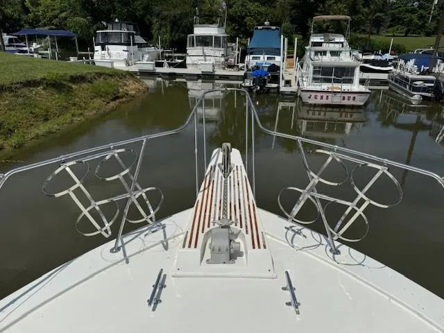 Slide: The Image of Trojan 44 Motoryacht 1982 - 6