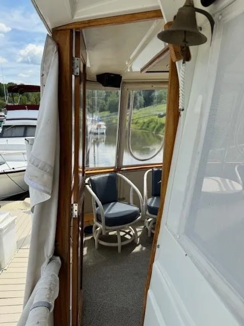 Slide: The Image of Trojan 44 Motoryacht 1982 - 9