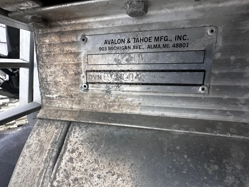 Slide: The Image of Avalon Catalina Quad Lounge 2014 model identification plate, showing manufacturer details. - 9