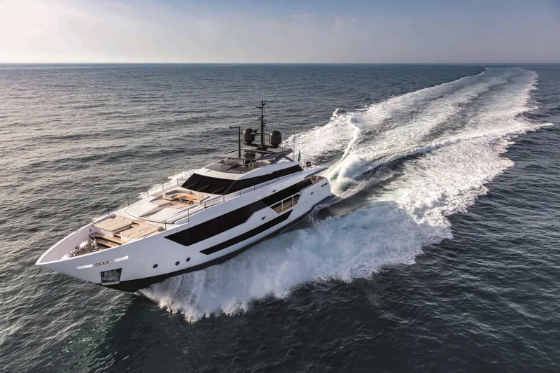 Slide: The Image of Custom SAETTA 106' 2025 - 4