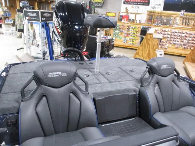 Slide: The Image of Skeeter ZXR19 2025 - 4