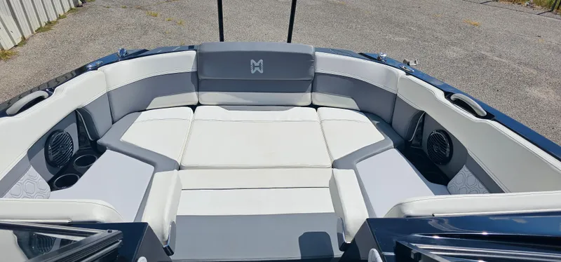 Slide: The Image of 2024 Heyday H22 boat interior with spacious seating and modern design. - 7