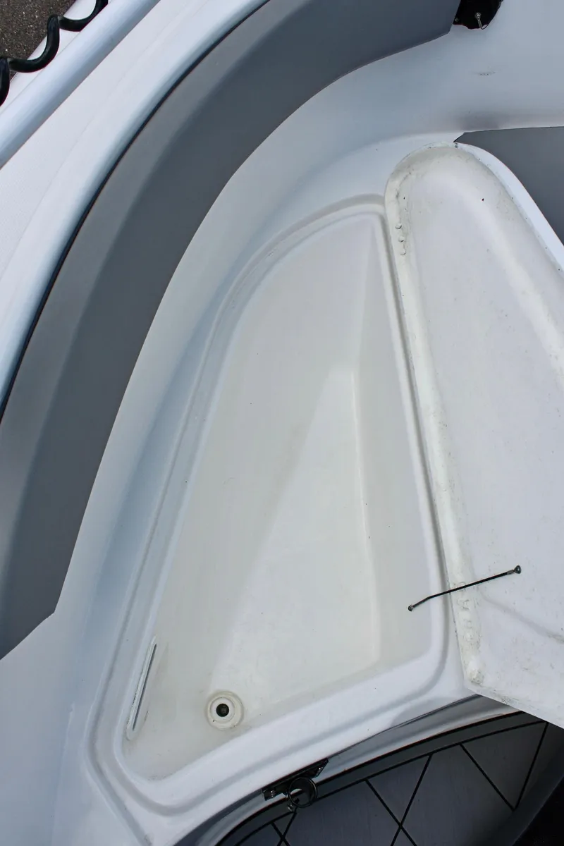Slide: The Image of 2024 Clearwater 2200 WI Center Console boat interior detail. - 25