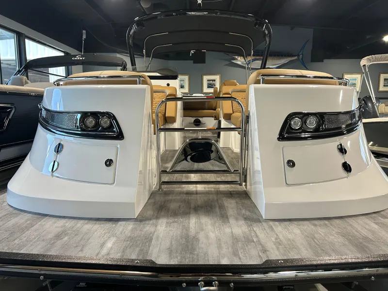 Slide: The Image of Crest Savannah 250 SLSC 2025 - 4