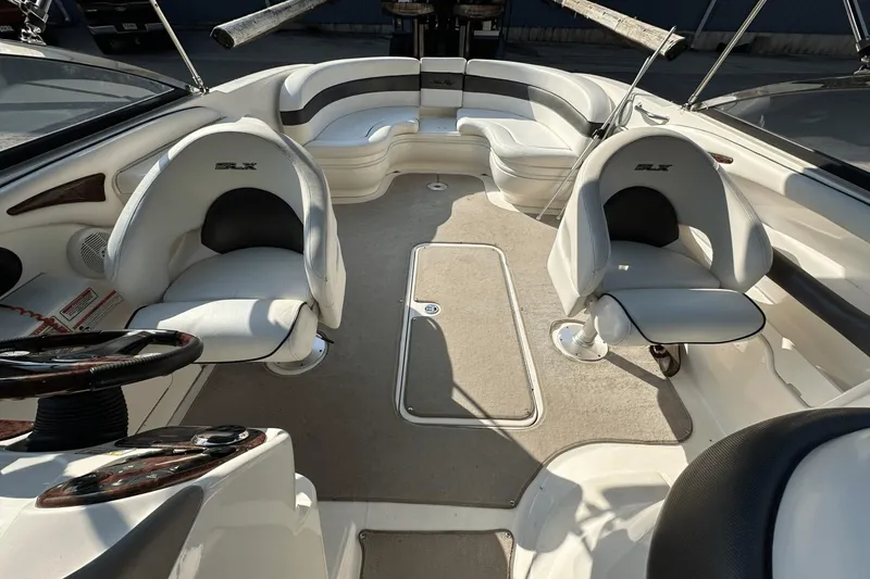 Slide: The Image of Sea Ray 290 SLX 2006 - 8