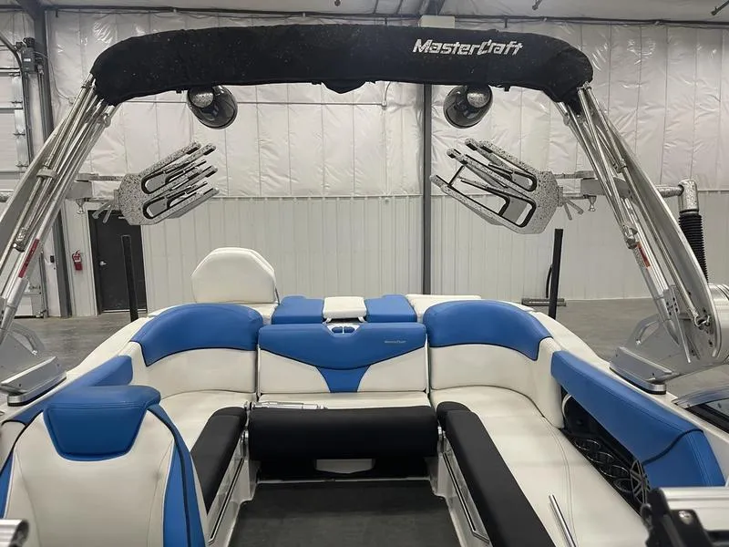 Slide: The Image of MasterCraft X23 2017 - 5