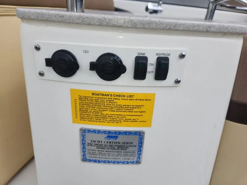 Slide: The Image of MasterCraft 280sst 2009 - 15