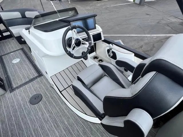 Slide: The Image of Montara 25' SURF BOSS 2.0 CWDH 2021 - 12